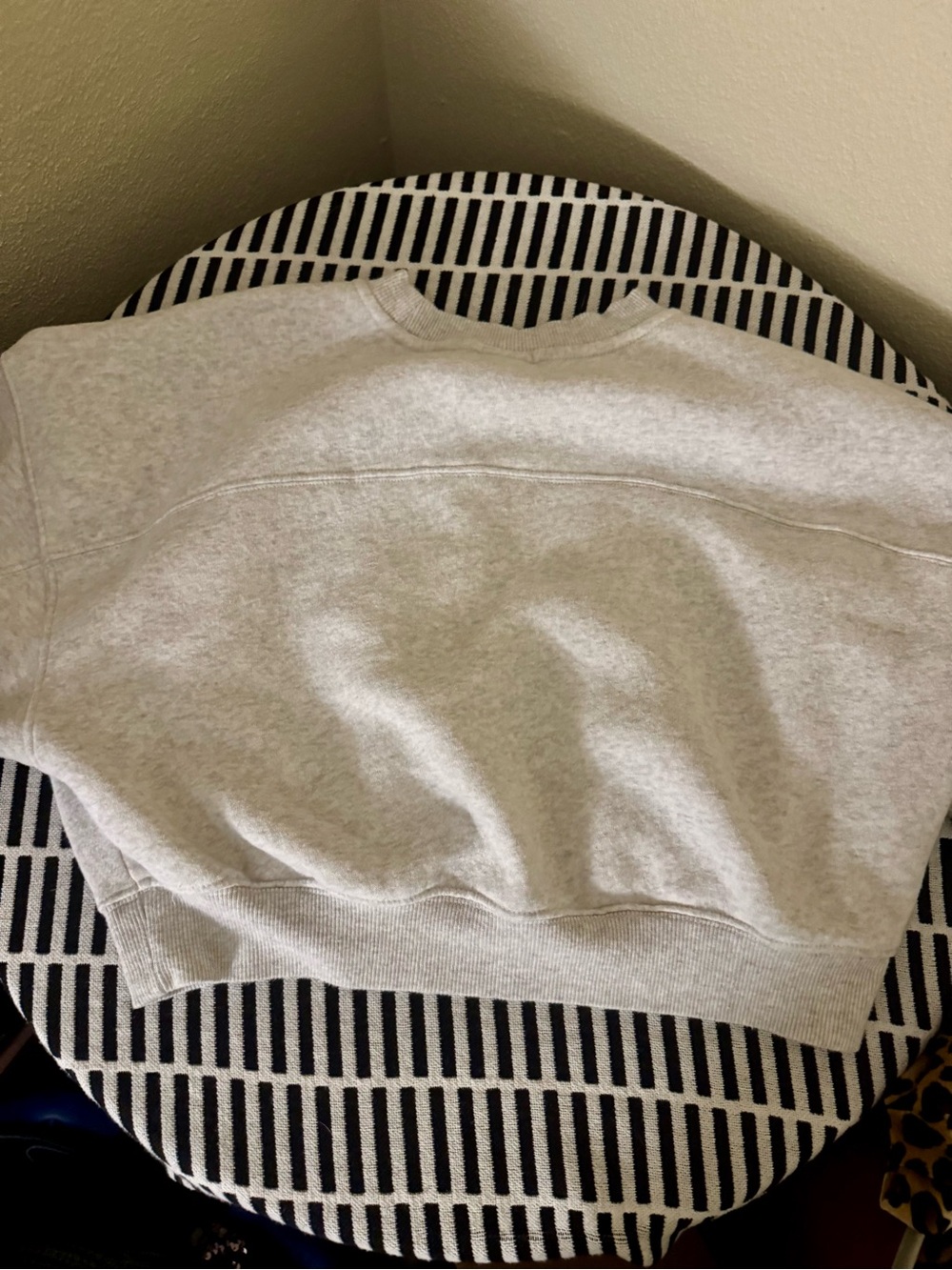 aerie Light Gray Cropped Crewneck Sweatshirt - Picture 4 of 4